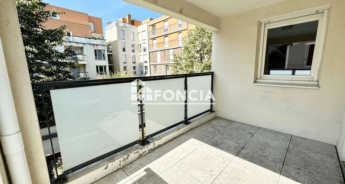 Appartement à LYON-8E