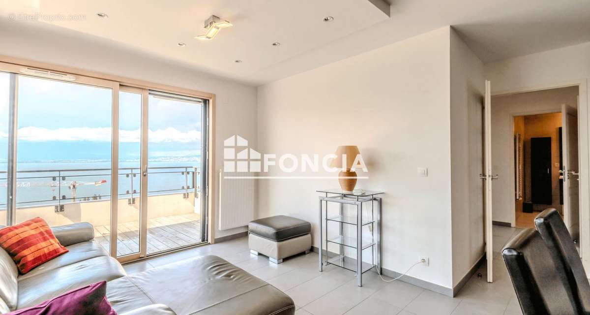 Appartement à EVIAN-LES-BAINS