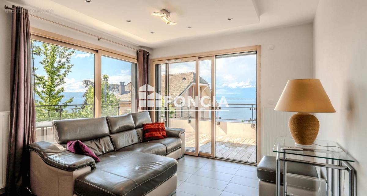 Appartement à EVIAN-LES-BAINS