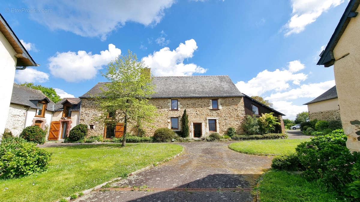 Maison à VERN-SUR-SEICHE