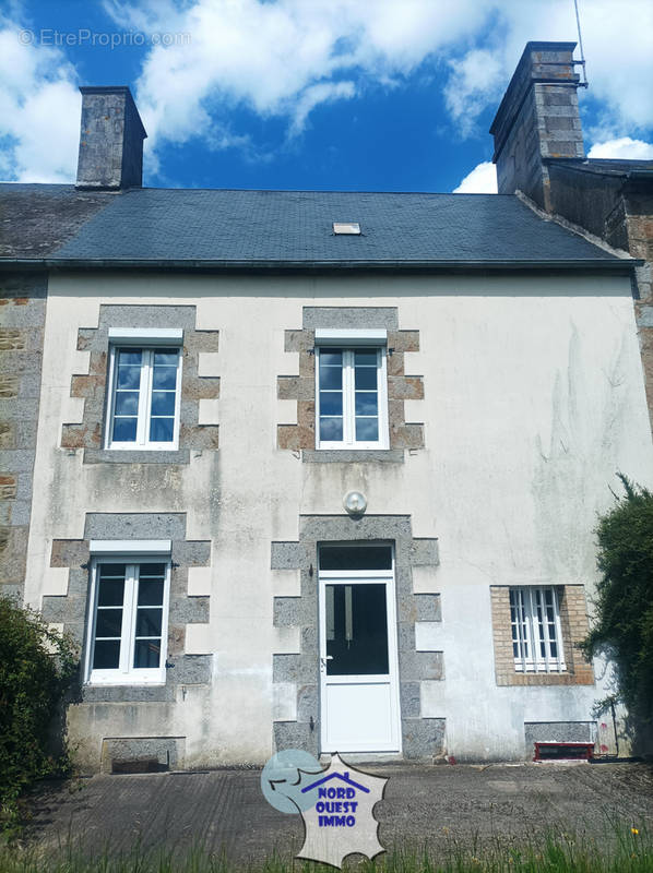 Maison à COUTERNE