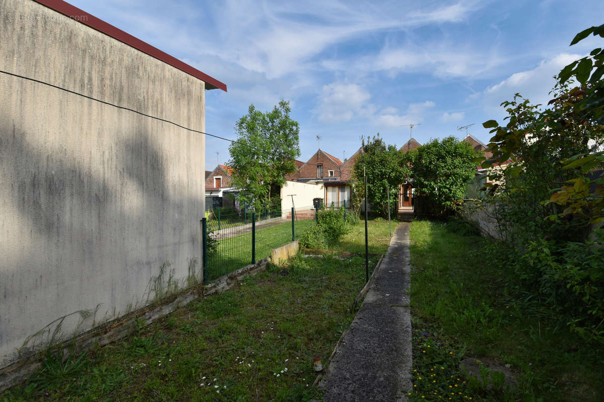 Maison à AILLY-SUR-SOMME