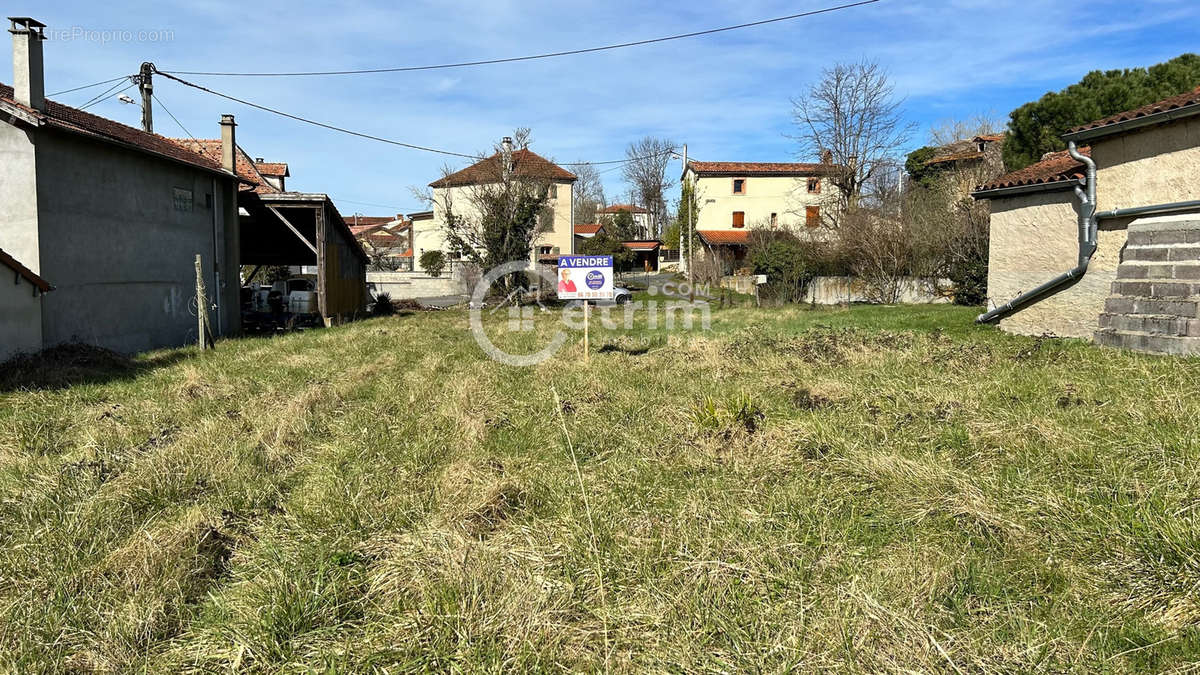 Terrain à LEZOUX