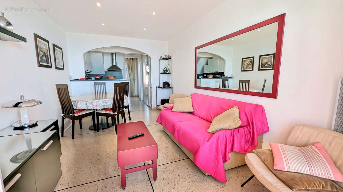 Appartement à FREJUS