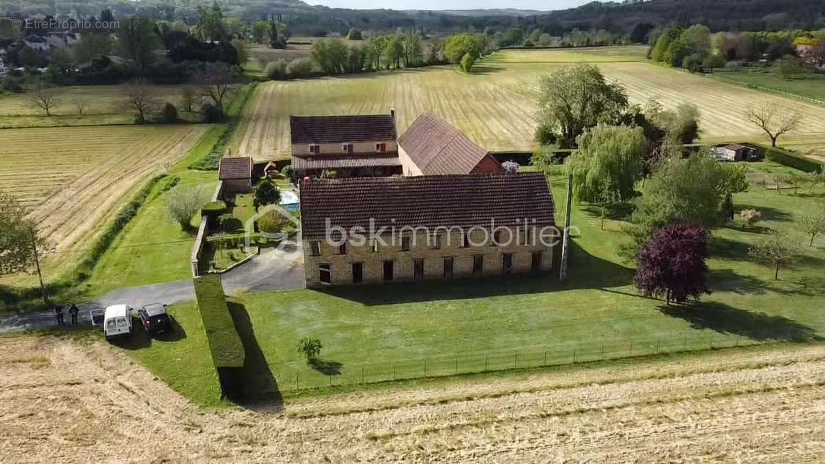 Maison à LE BUISSON-DE-CADOUIN