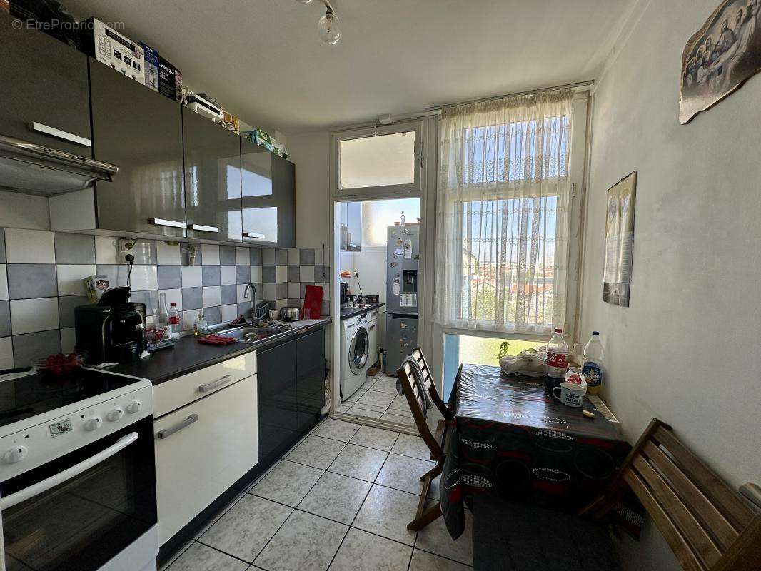 Appartement à LYON-8E