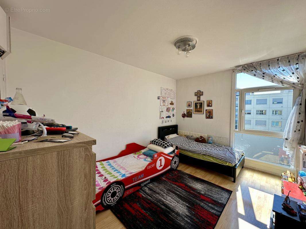 Appartement à LYON-8E