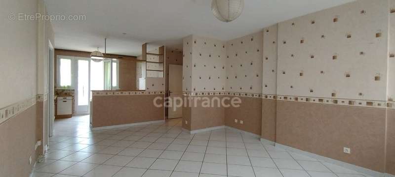 Appartement à SAINT-ETIENNE