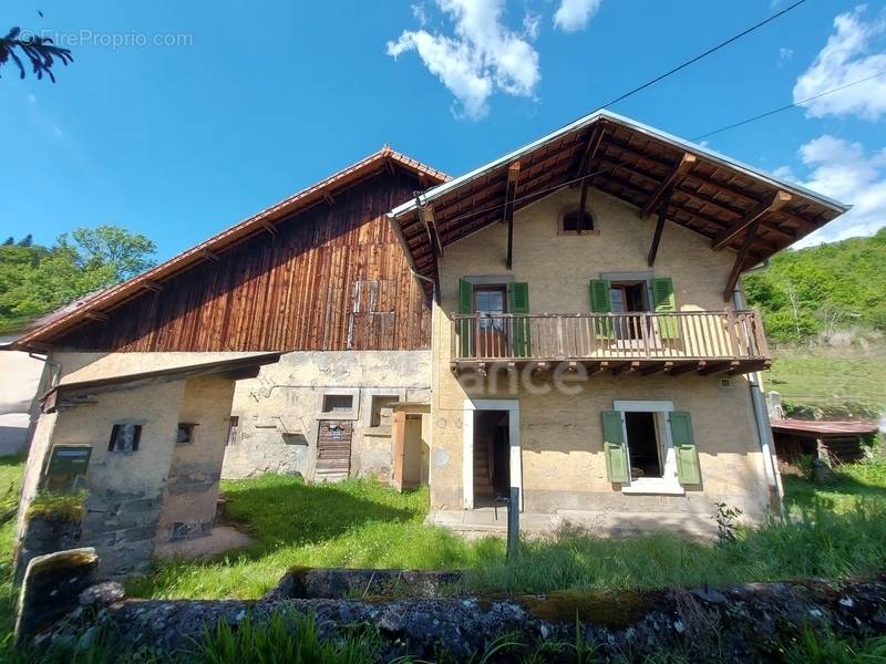 Maison à AYSE