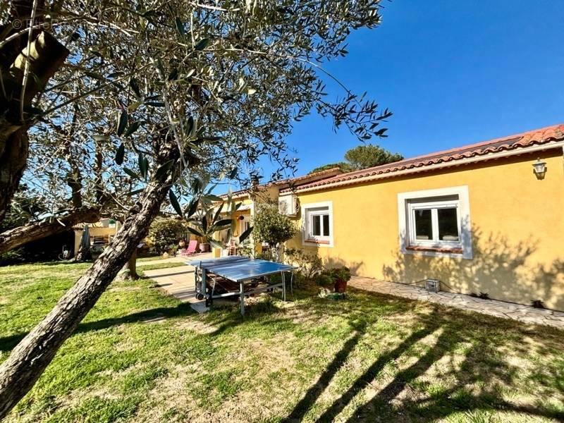 Maison à ROQUEBRUNE-SUR-ARGENS