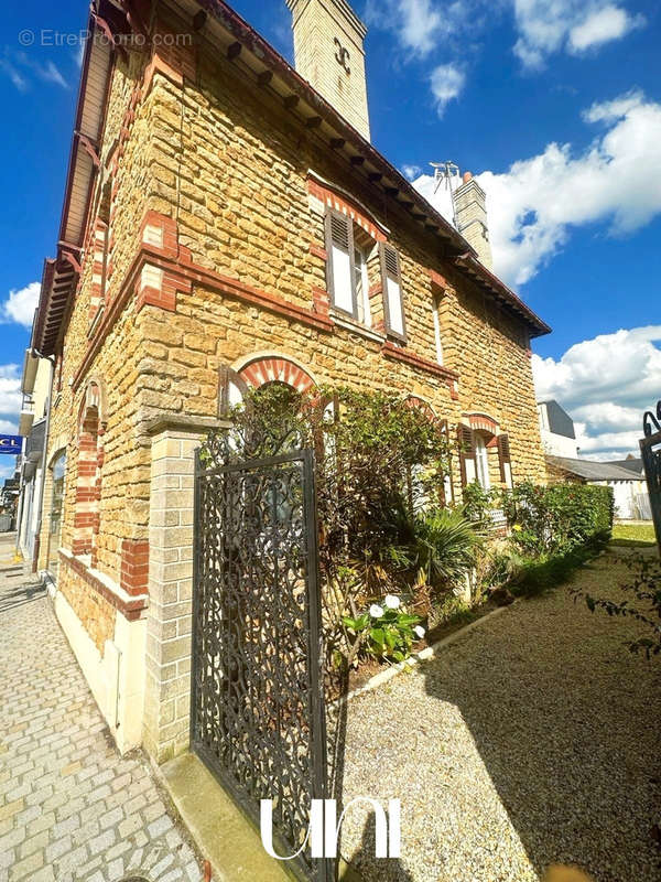 Maison à OUISTREHAM