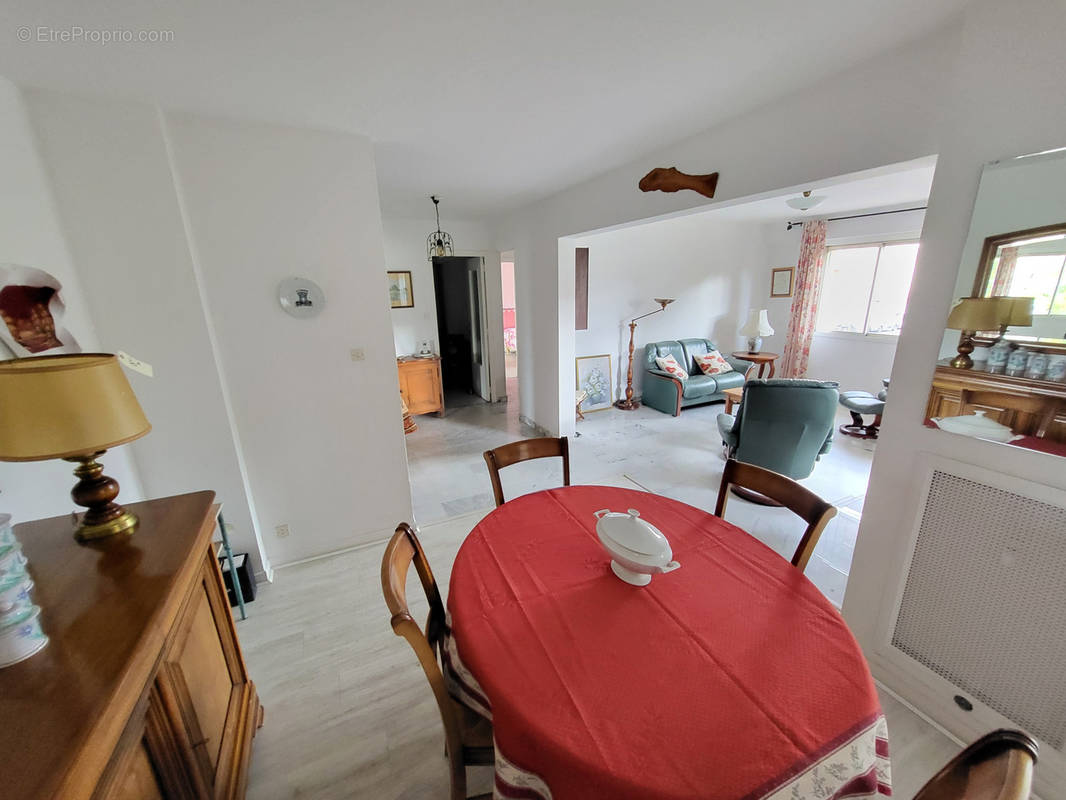 Appartement à HYERES