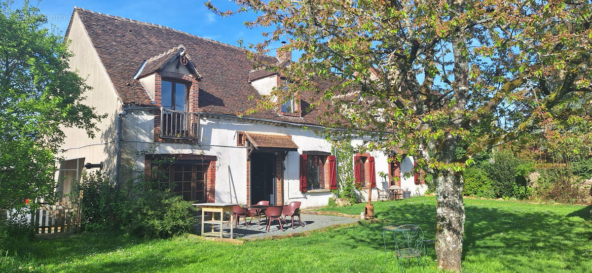 Maison à VILLECHETIVE