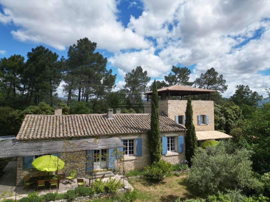 Maison à GORDES