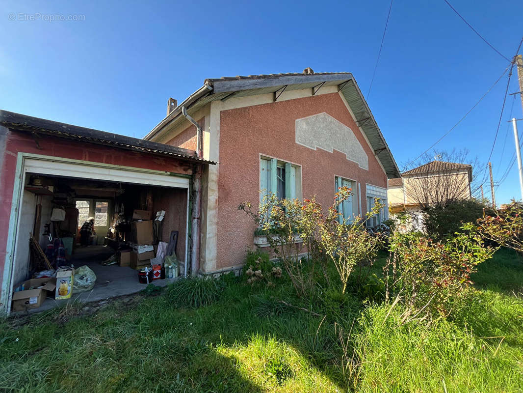 Maison à SAINTE-LIVRADE-SUR-LOT