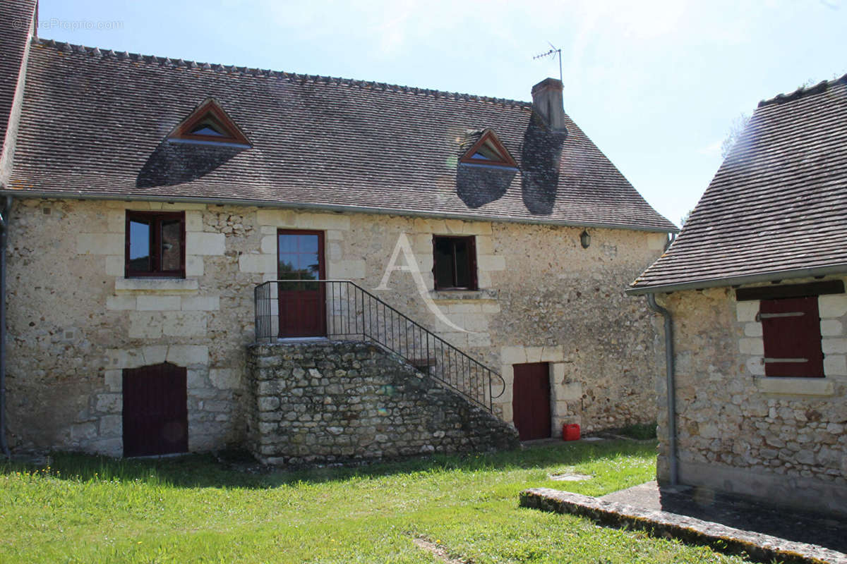 Maison à REIGNAC-SUR-INDRE