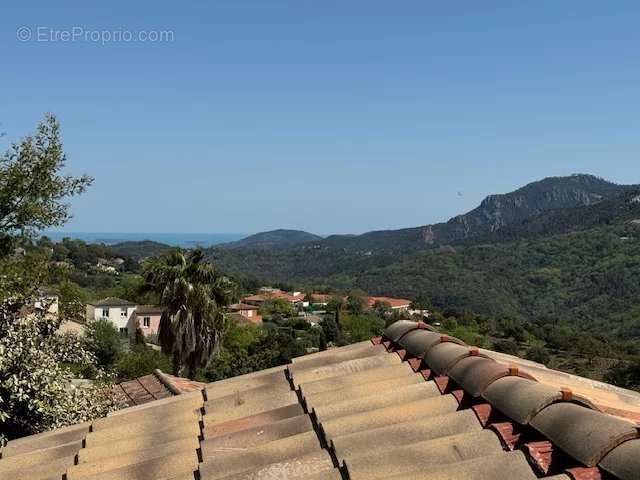 Maison à LES ADRETS-DE-L&#039;ESTEREL