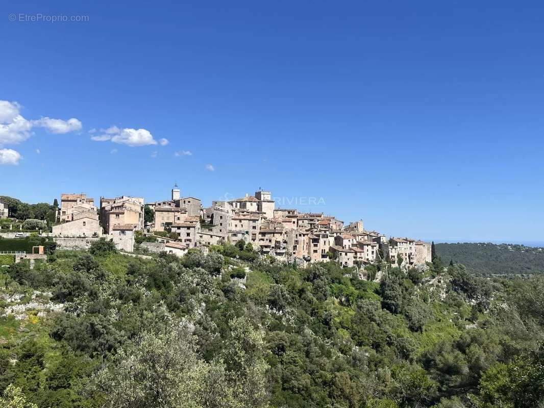 Maison à TOURRETTES-SUR-LOUP