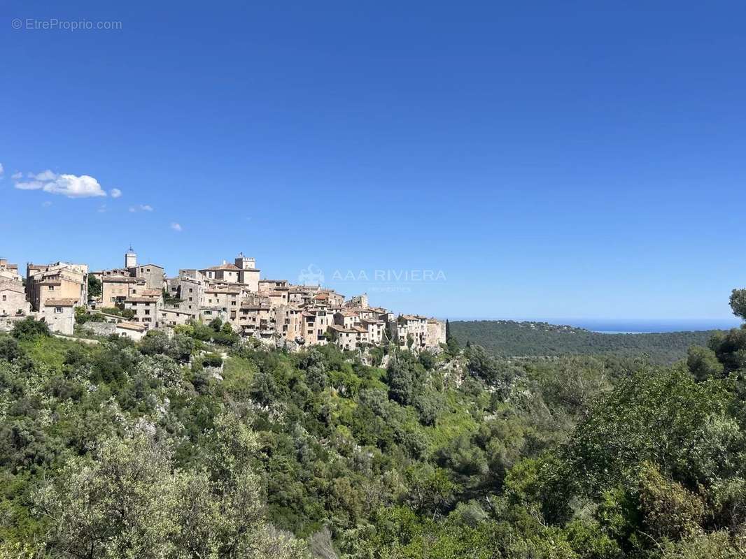 Maison à TOURRETTES-SUR-LOUP