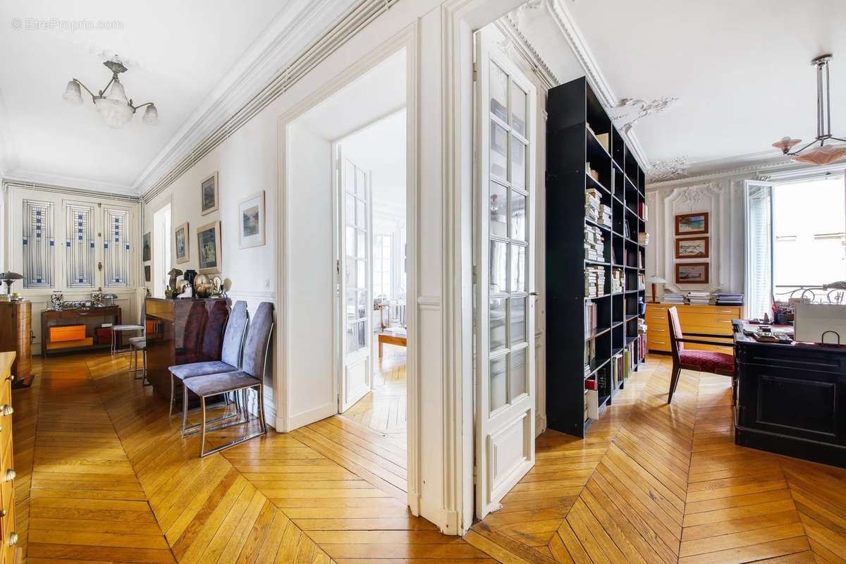 Appartement à PARIS-9E