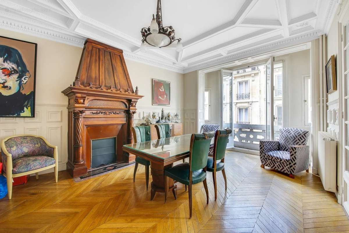 Appartement à PARIS-9E