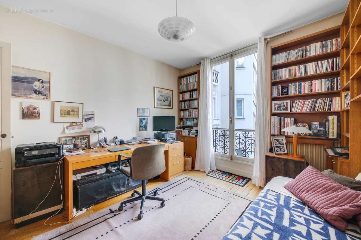 Appartement à PARIS-9E