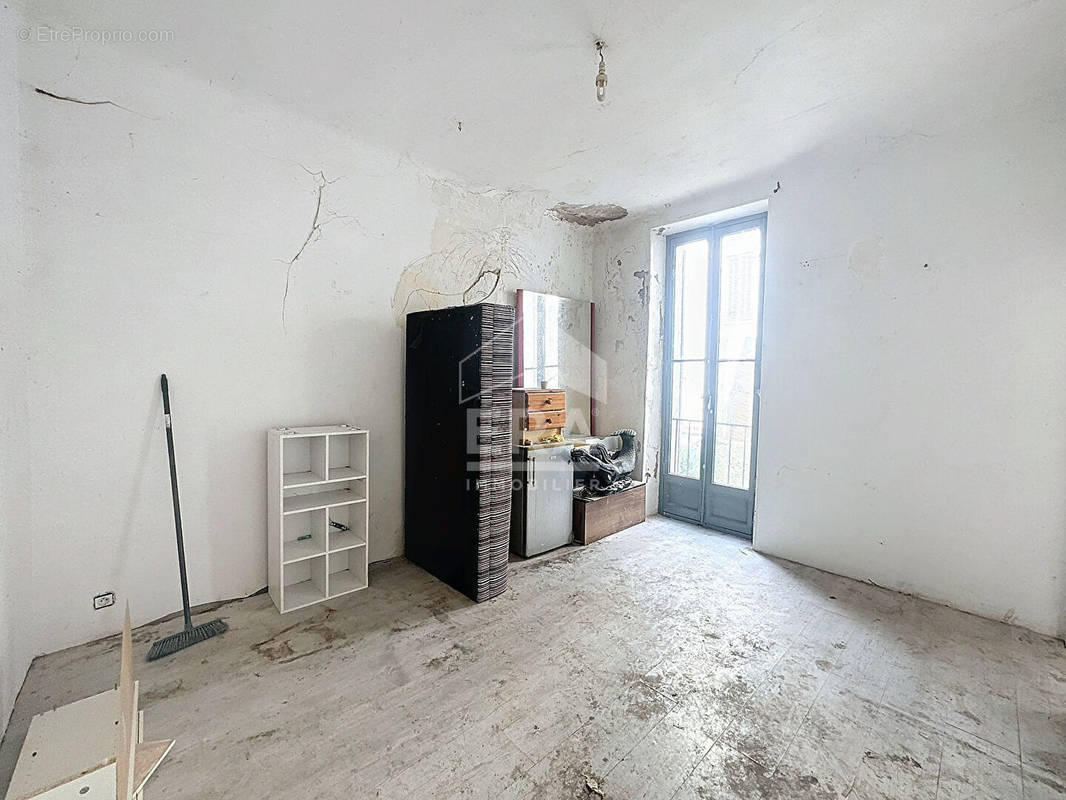 Appartement à MARSEILLE-1E