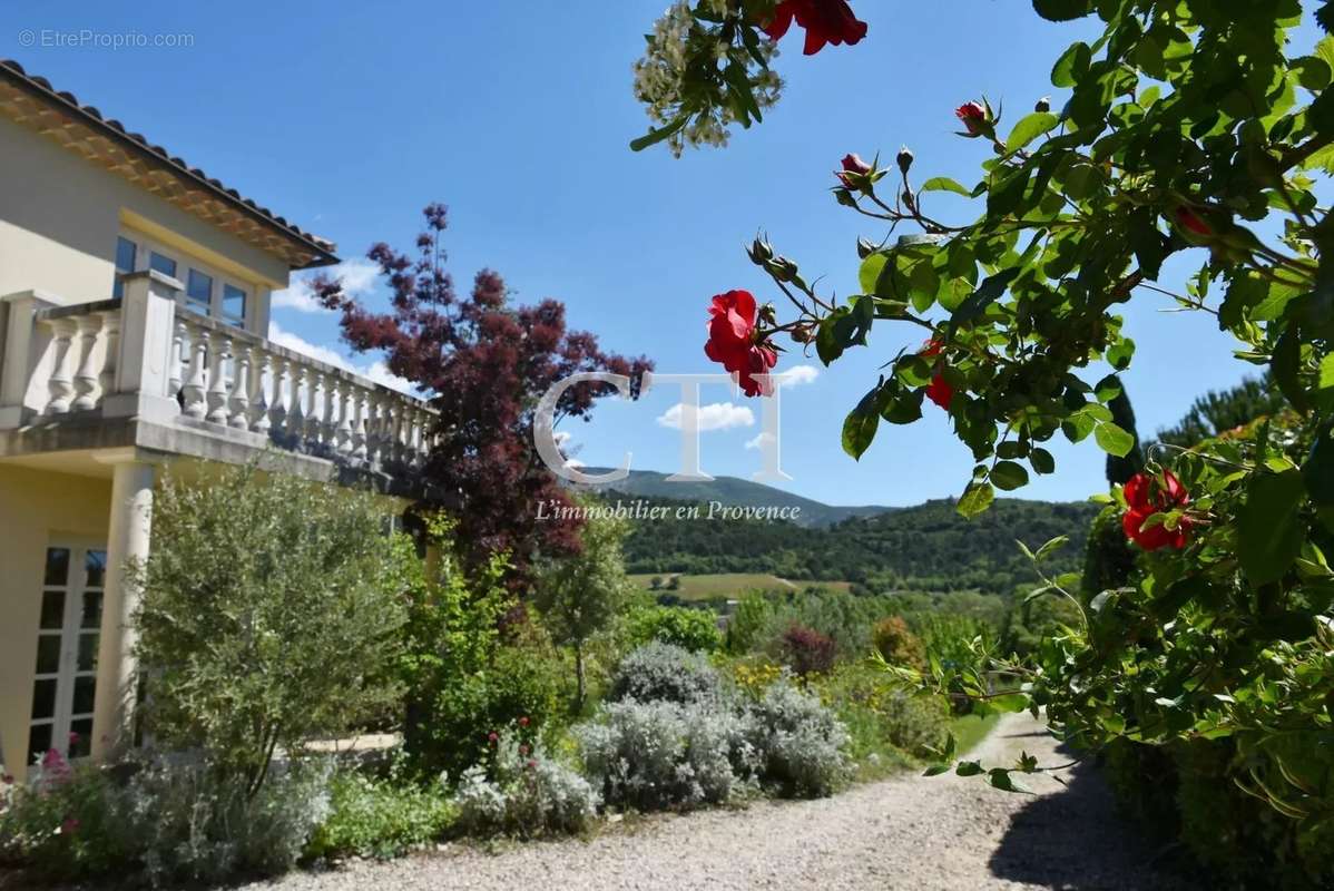 Maison à VAISON-LA-ROMAINE