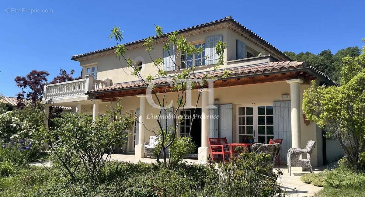 Maison à VAISON-LA-ROMAINE