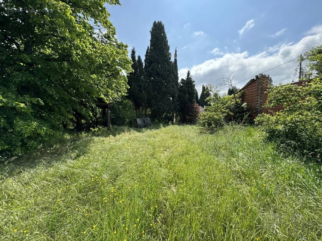 Terrain à LABASTIDE-D&#039;ANJOU