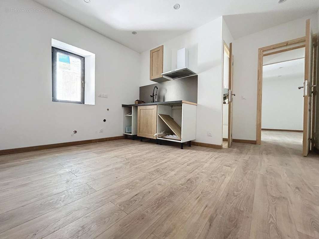 Appartement à ENTREVAUX