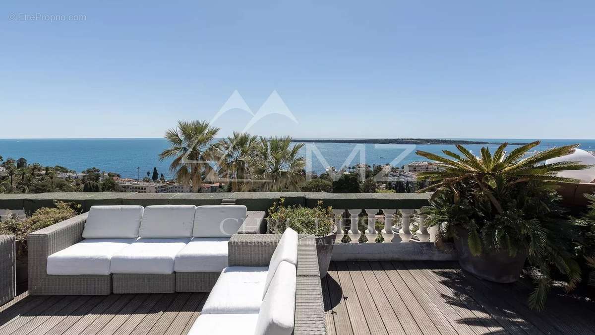 Appartement à CANNES