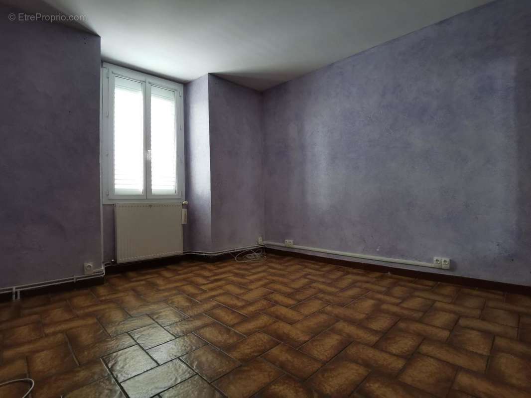   - Appartement à AUBENAS