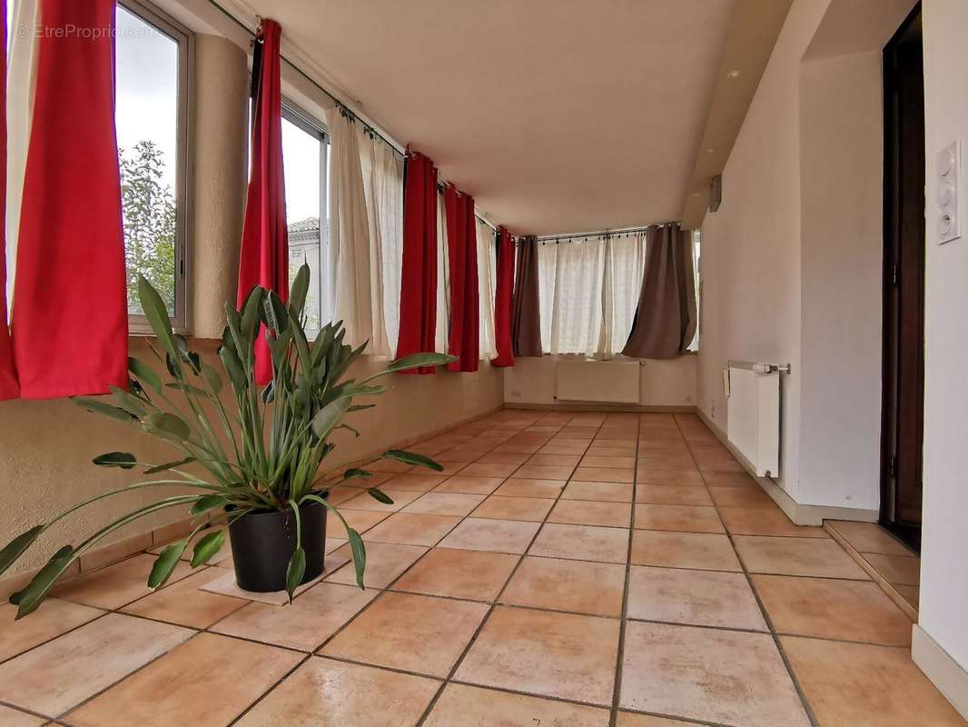   - Appartement à AUBENAS