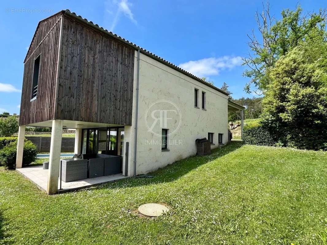 Maison à SAINT-EMILION