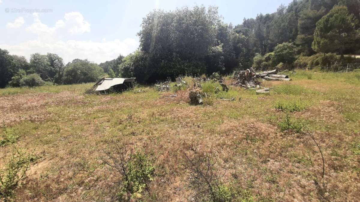 Terrain à BAGNOLS-SUR-CEZE