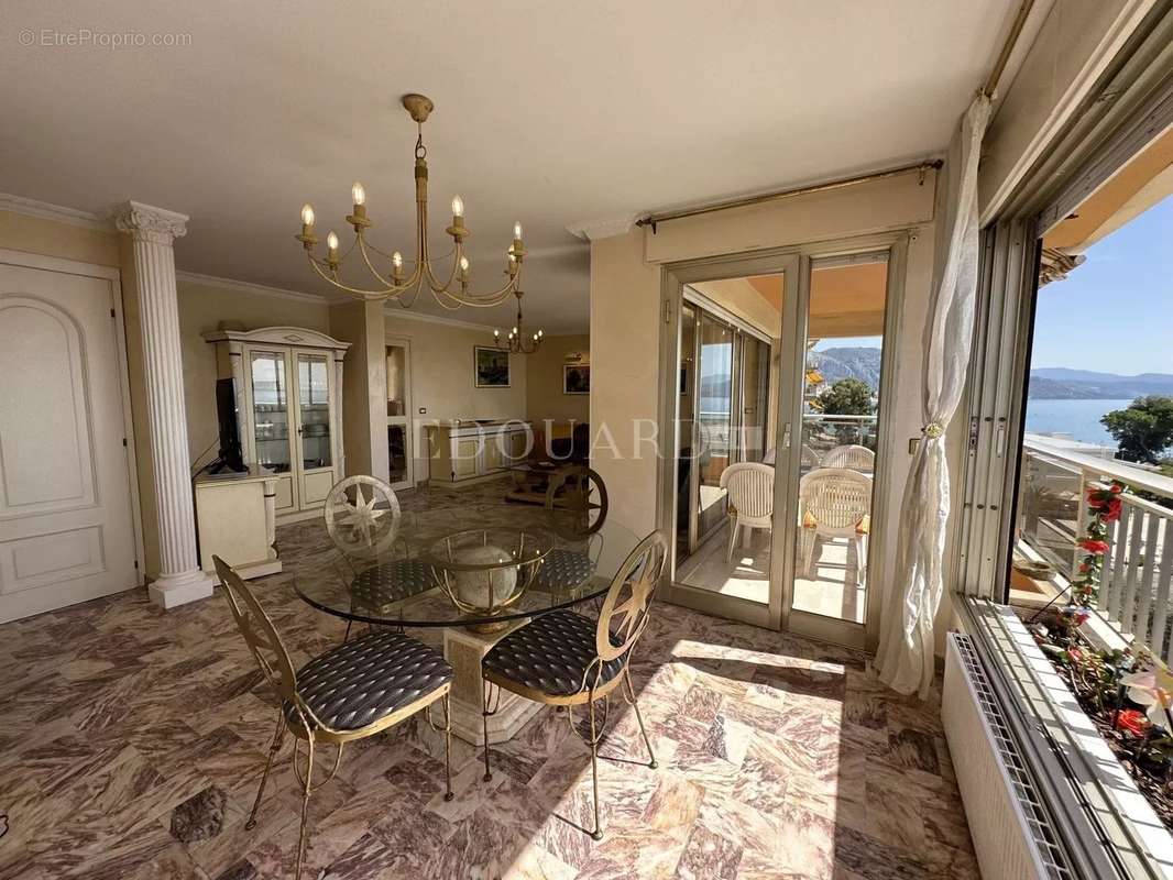 Appartement à ROQUEBRUNE-CAP-MARTIN