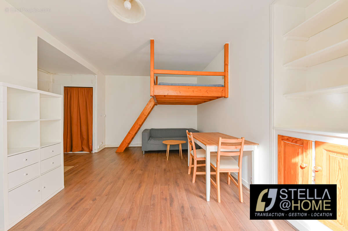 Appartement à PARIS-18E