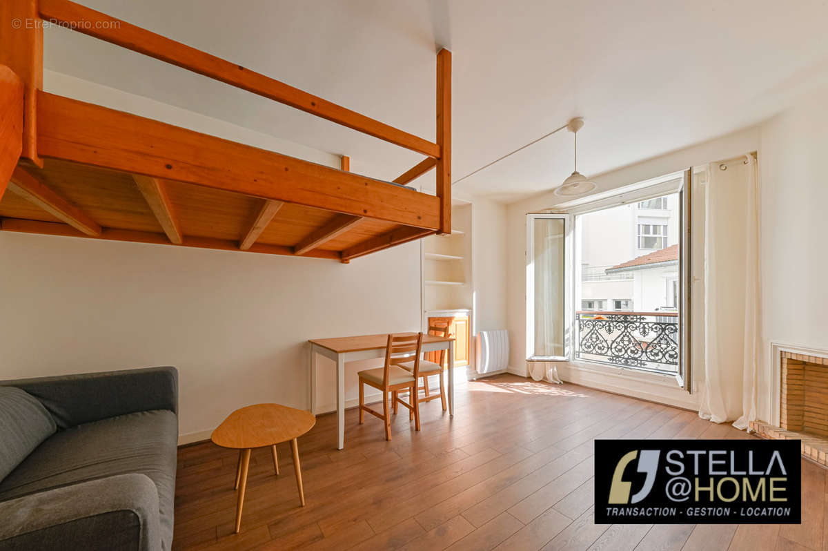 Appartement à PARIS-18E