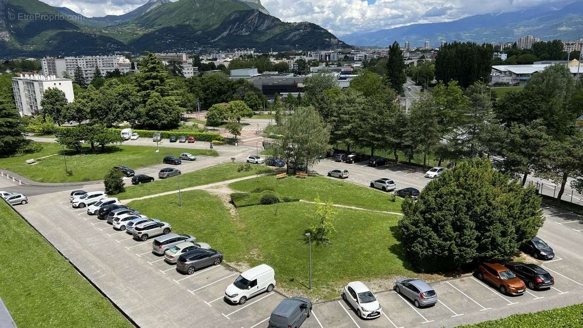 Appartement à SEYSSINET-PARISET