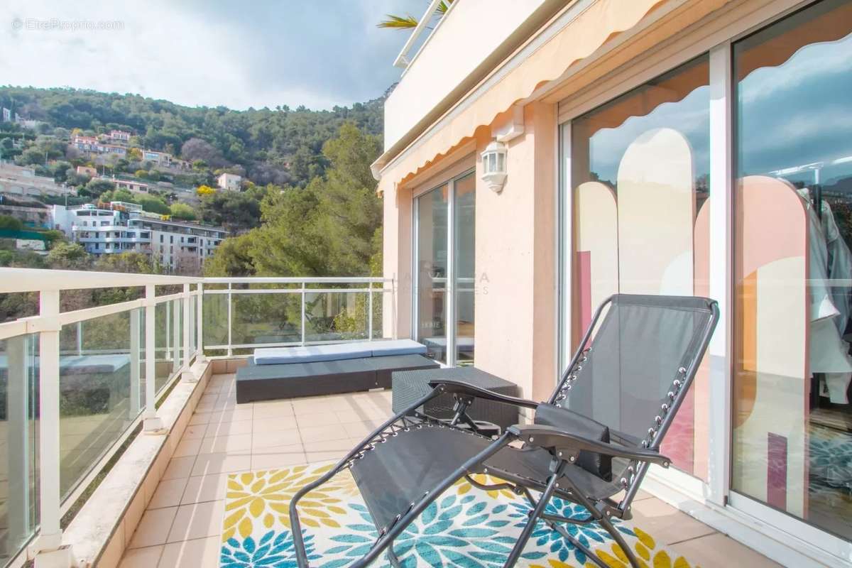 Appartement à BEAUSOLEIL