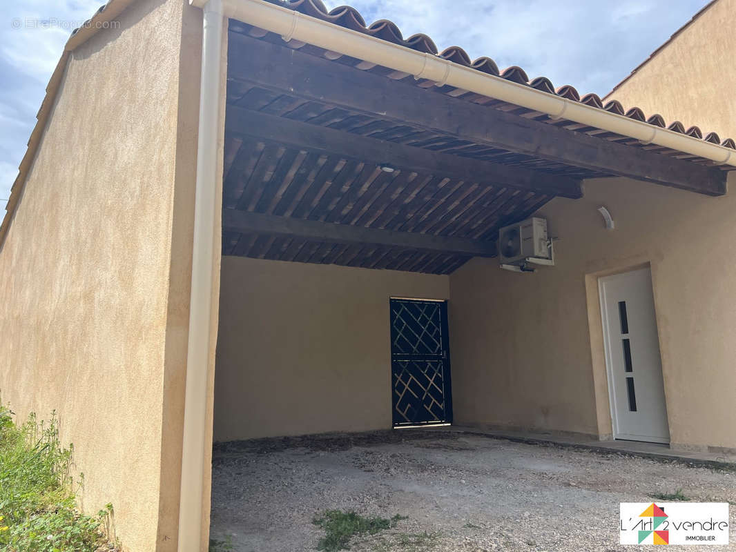 CARPORT DEUX VÉHICULES - Maison à SAINT-MAXIMIN-LA-SAINTE-BAUME