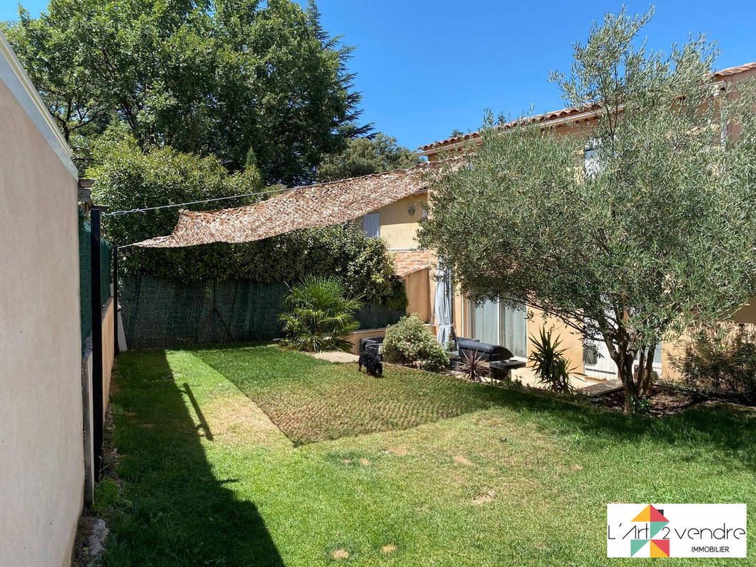 VUE JARDIN  - Maison à SAINT-MAXIMIN-LA-SAINTE-BAUME