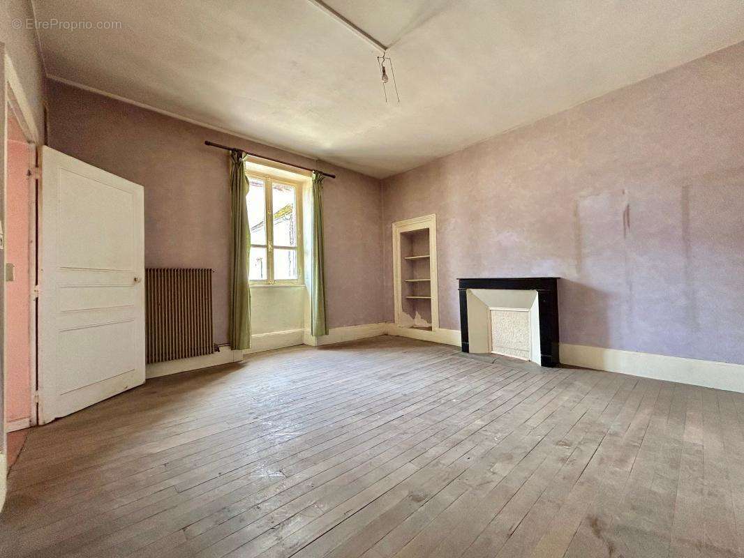 Appartement à SAINT-SAUVEUR