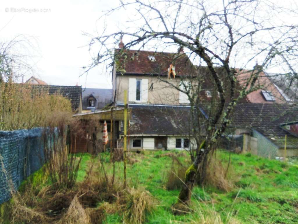 Maison à CHATILLON-EN-BAZOIS