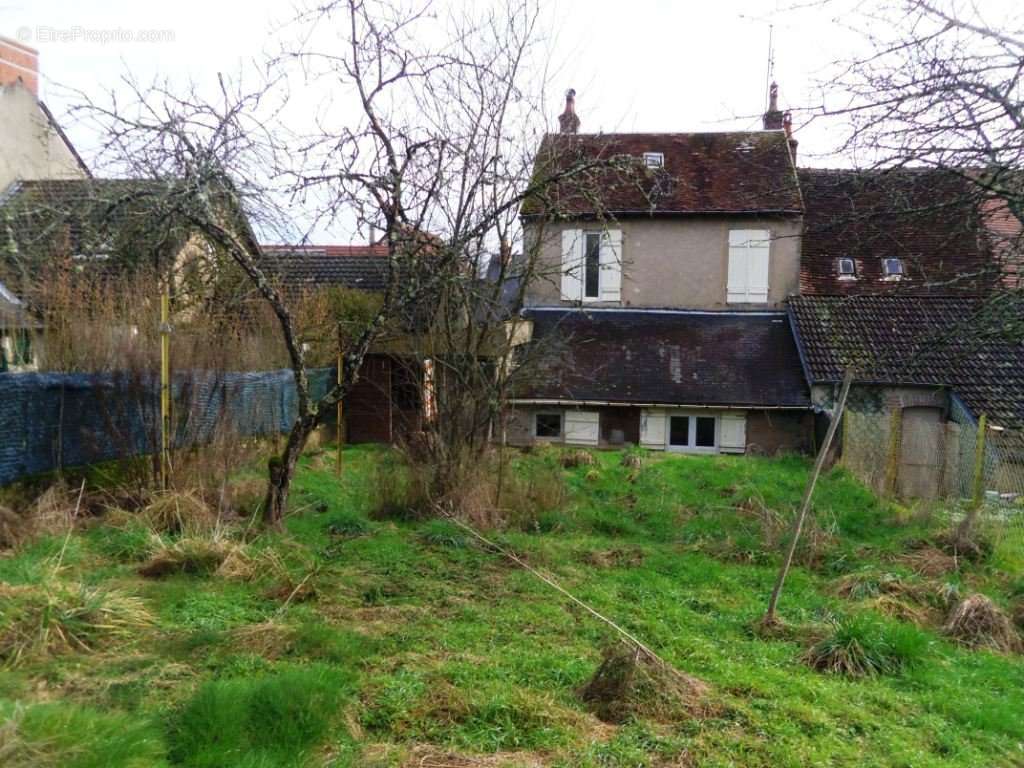 Maison à CHATILLON-EN-BAZOIS