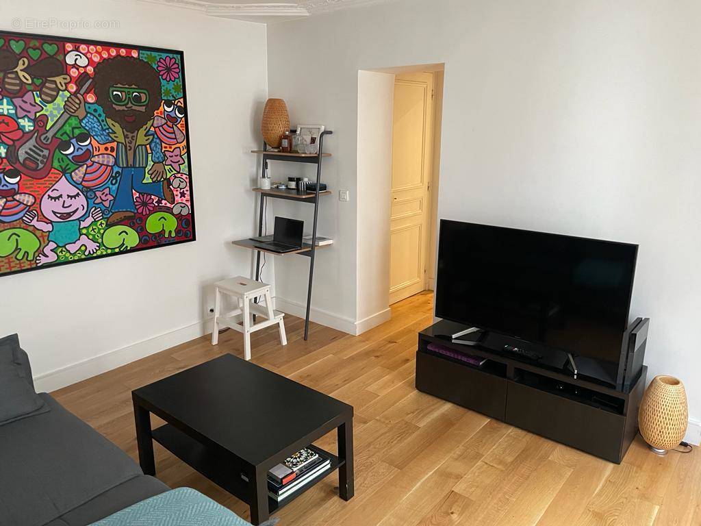 Appartement à PARIS-7E