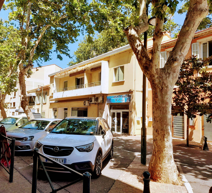 Commerce à SIX-FOURS-LES-PLAGES