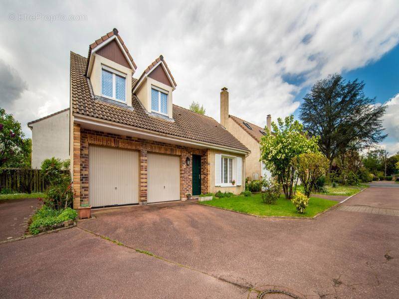 Maison à CERGY