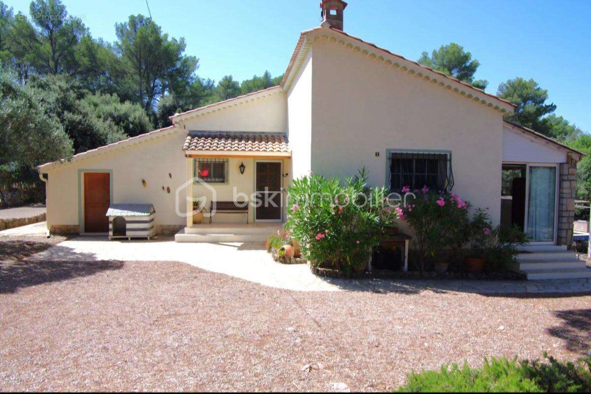 Maison à TRANS-EN-PROVENCE